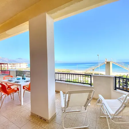 Brezza Marina Apartment, 50 Mt Dalla *