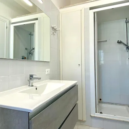 アパート Brezza Marina Apartment, 50 Mt Dalla *