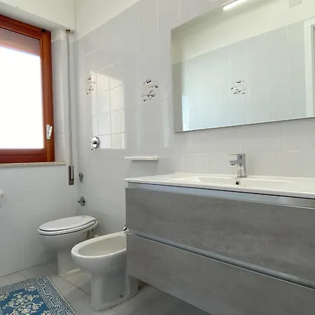 Brezza Marina Apartment, 50 Mt Dalla * アルカモ